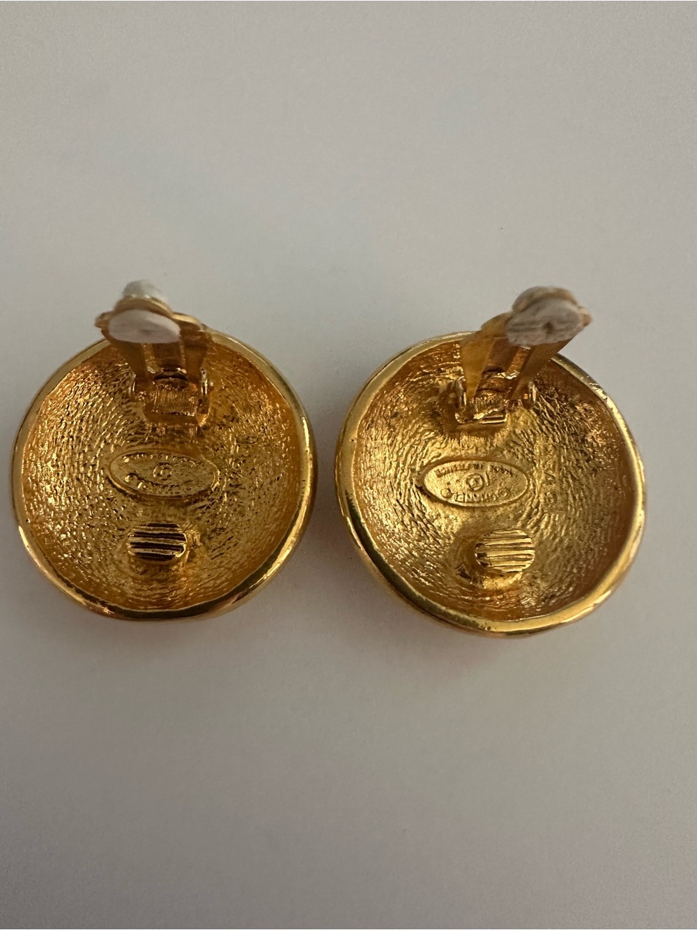 RARE Vintage CHANEL Jumbo CC Sunburst Clip-On Earrings 94P Spring 1994 - Picture 16 of 16